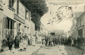 La Maison Mignon, café et coiffeur, tenue par Paul Mignon, beau-frère de Louis Langlois, rue de la Boulangerie (aujourd’hui, rue de la Mairie), vers 1915
