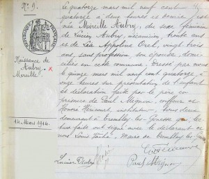 Lucien Aubry signe l’acte de naissance de sa fille Mireille, le 14 mars 1914.