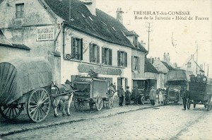 La rue de la Juiverie (aujourd’hui route de Roissy), où demeure André Ducrocq (cliché pris vers 1925).