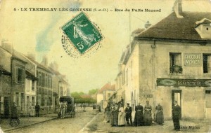 La rue du Puits Hazard (aujourd’hui rue Louis-Eschard), vers 1900, où demeurent Jean Pleuchot et sa famille, à la veille de la Première Guerre mondiale.
